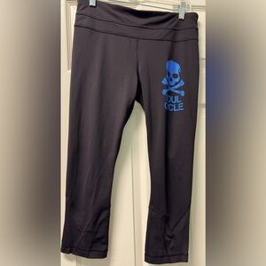 LULU 🍋 LEMON x SOUL CYCLE BLACK Capri size 8 
Excellent condition!